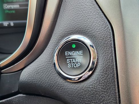 Used 2020 Ford Fusion SEL image 21