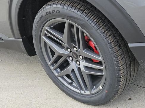 New 2026 Ford Explorer ST w/ Sun And Sound Package image 9