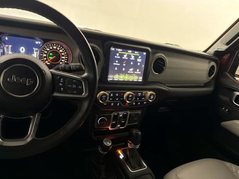 Used 2021 Jeep Wrangler Unlimited Sahara AWD/4WD image 18