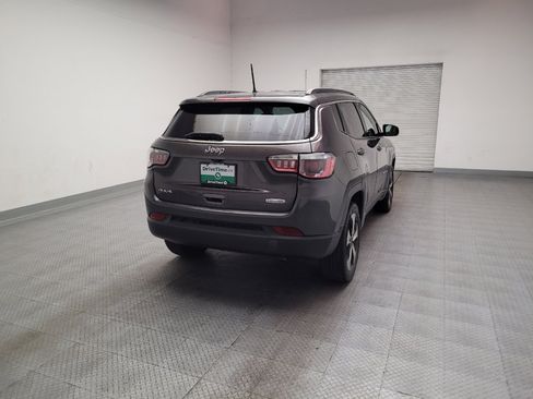Used 2017 Jeep Compass Latitude w/ Safe & Security Group AWD/4WD image 7