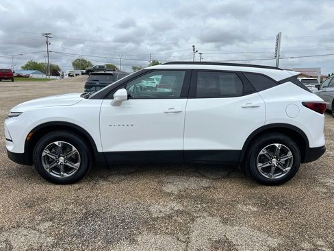 Used 2024 Chevrolet Blazer LT w/ Convenience Package FWD image 2