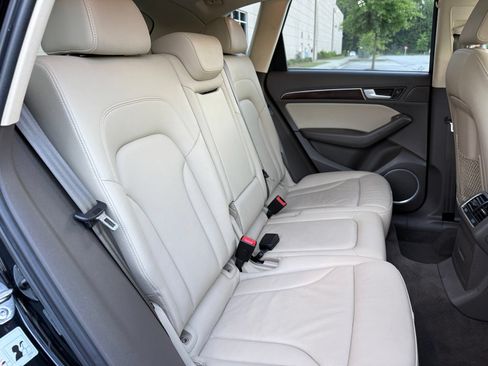 Used 2016 Audi Q5 2.0T Premium Plus w/ Technology Package AWD/4WD image 42