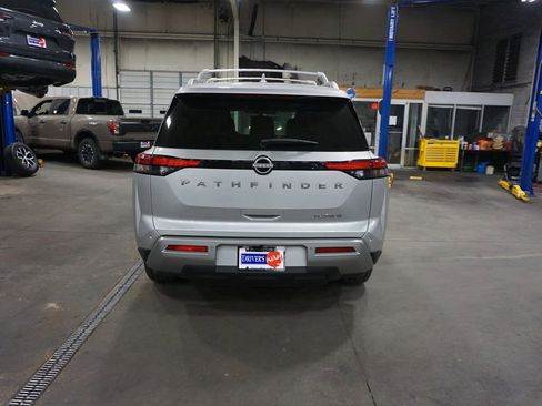 Used 2023 Nissan Pathfinder Platinum image 24