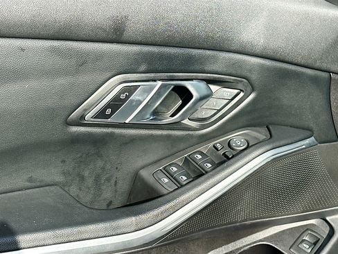 Used 2023 BMW 330i xDrive Sedan w/ Premium Package image 18