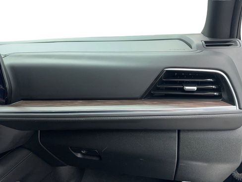 Used 2025 Chevrolet Tahoe LT image 46