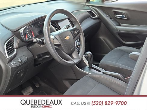 Used 2017 Chevrolet Trax LS FWD image 10