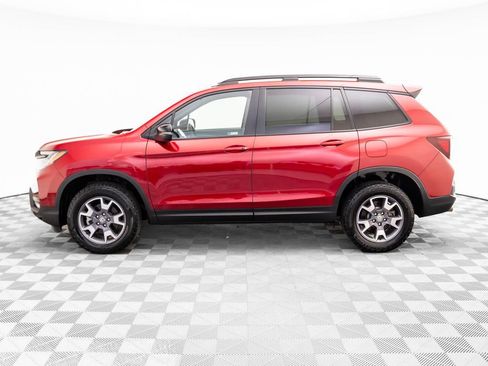 Certified 2023 Honda Passport TrailSport image 2