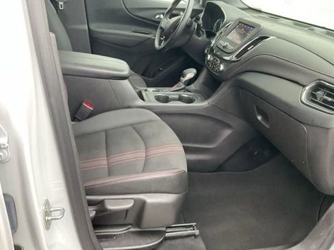 Used 2023 Chevrolet Equinox RS image 18