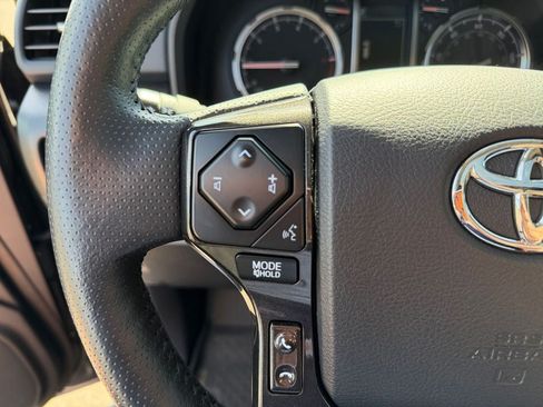 Used 2023 Toyota 4Runner TRD Off-Road Premium w/ Moonroof Package AWD/4WD image 15