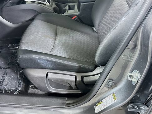 Used 2020 Nissan Rogue S FWD image 22