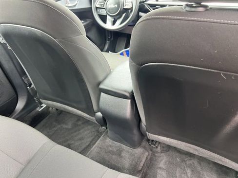 Used 2023 Kia Forte LXS w/ LXS Technology Package FWD image 11