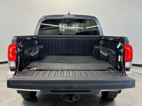 Used 2020 Toyota Tacoma SR5 image 8