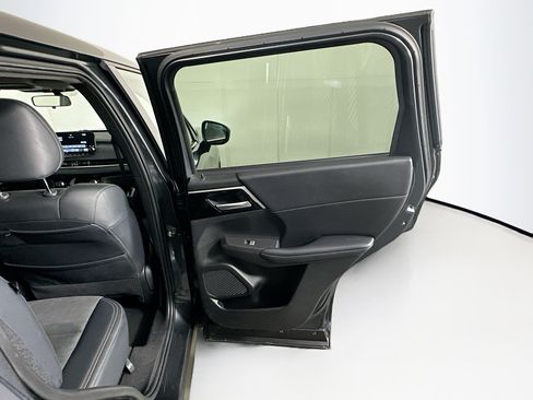 Used 2024 Mitsubishi Outlander SE FWD image 29
