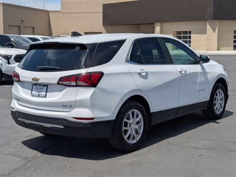Used 2024 Chevrolet Equinox LT AWD/4WD image 3