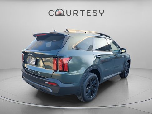 Certified 2022 Kia Sorento S w/ Panoramic Sunroof Package image 5