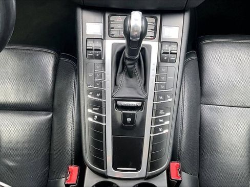 Used 2017 Porsche Macan S image 16