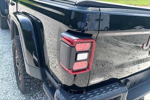 Used 2023 Jeep Gladiator Rubicon w/ LED Lighting Group AWD/4WD image 28