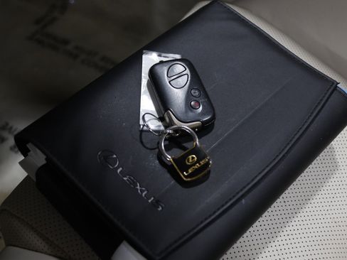 Used 2015 Lexus IS 250C image 68