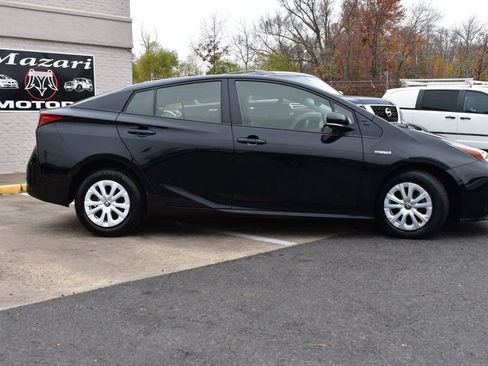 Used 2022 Toyota Prius LE image 5