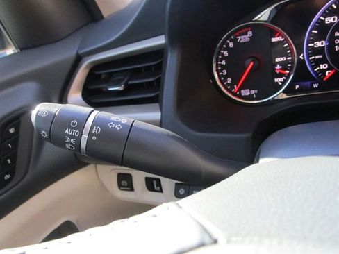 Used 2020 GMC Acadia Denali w/ Technology Package image 35