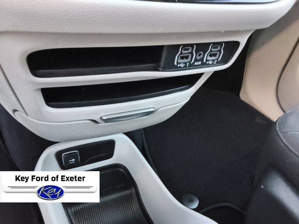 Used 2023 Chrysler Voyager LX FWD image 37
