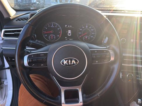 Used 2021 Kia K5 EX image 4