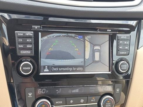 Used 2015 Nissan Rogue SL w/ SL Premium Package FWD image 23