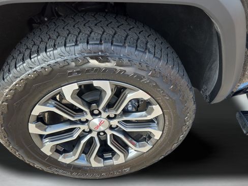 Certified 2024 GMC Canyon Denali AWD/4WD image 31