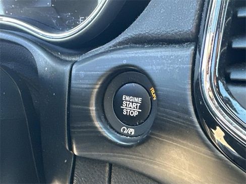 Certified 2021 Jeep Grand Cherokee Laredo X image 22