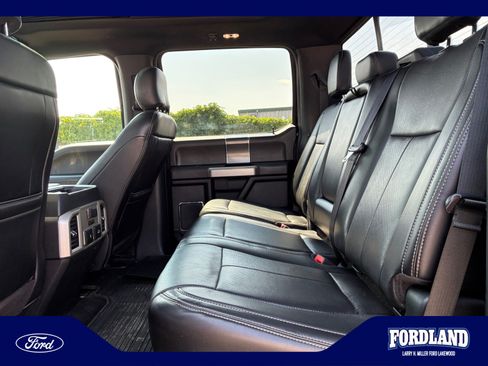 Used 2018 Ford F150 Lariat w/ Equipment Group 502A Luxury AWD/4WD image 17