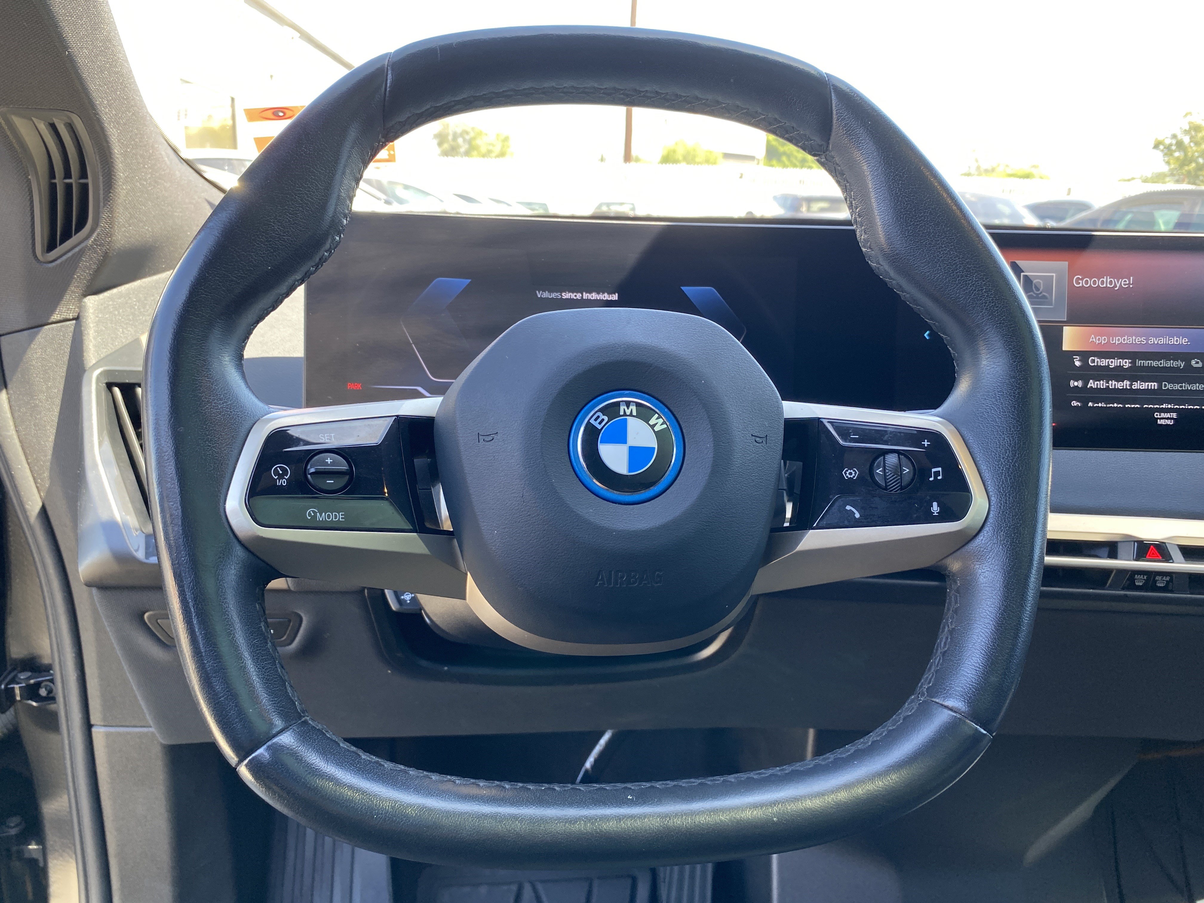 Used 2023 BMW iX xDrive50 w/ Premium Package AWD/4WD image 28