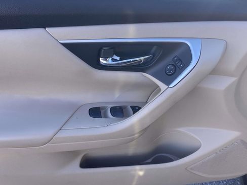 Used 2016 Nissan Altima 2.5 S w/ Power Driver Seat Package image 15