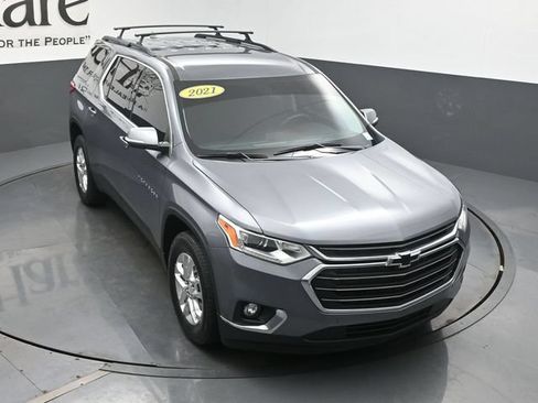 Used 2021 Chevrolet Traverse LT FWD image 66