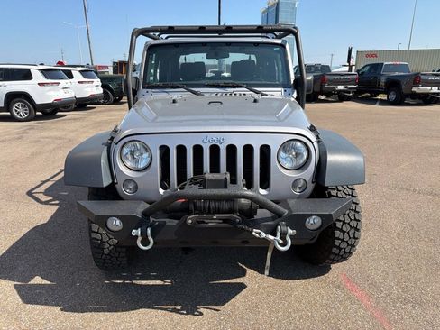 Used 2016 Jeep Wrangler Sport w/ Connectivity Group AWD/4WD image 10
