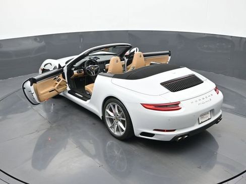 Certified 2019 Porsche 911 Carrera S RWD image 25