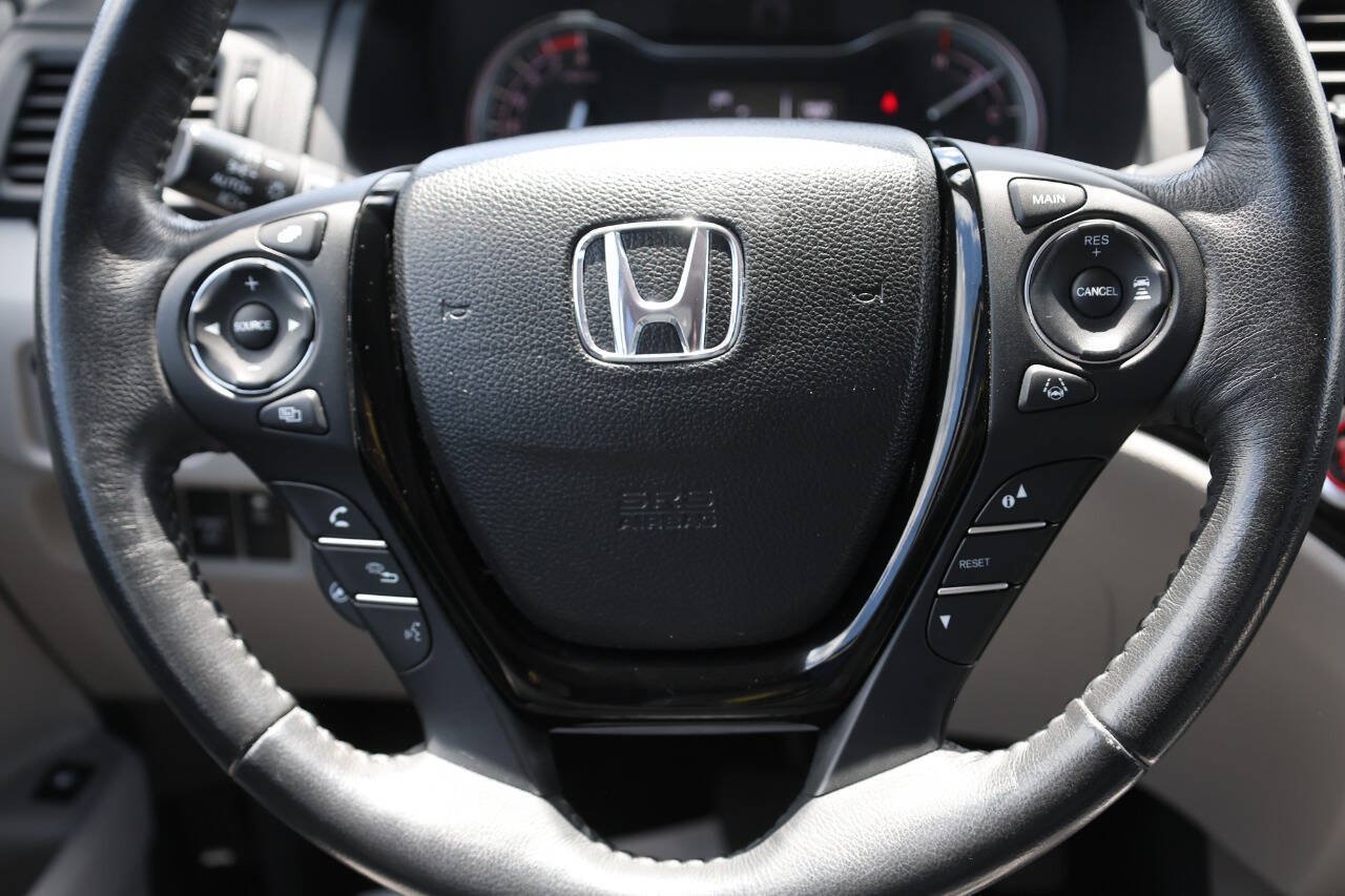 Used 2017 Honda Ridgeline RTL-E image 18