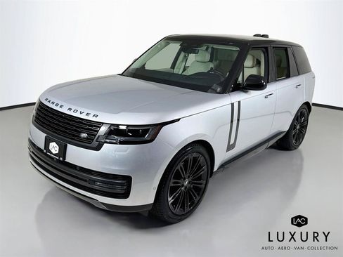 Used 2024 Land Rover Range Rover SE AWD/4WD image 4