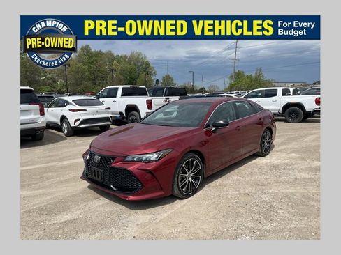 Used 2019 Toyota Avalon XSE w/ All Weather Liner Package FWD image 1