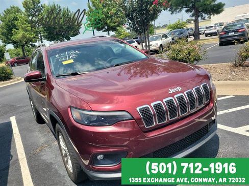 Used 2019 Jeep Cherokee Latitude w/ Popular Appearance Group AWD/4WD image 3