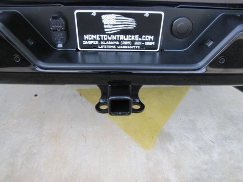 Used 2024 Chevrolet Silverado 2500 Custom w/ Custom Value Package image 30