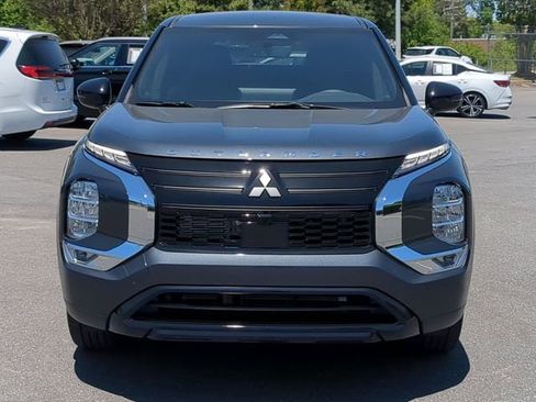 New 2026 Mitsubishi Outlander LE FWD image 8