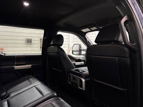 Used 2022 Ford F350 Lariat image 30