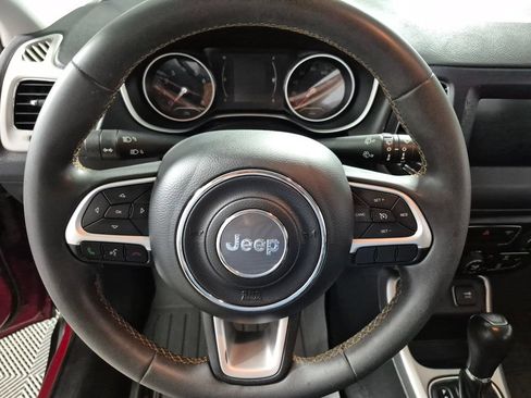 Used 2021 Jeep Compass Latitude FWD image 11
