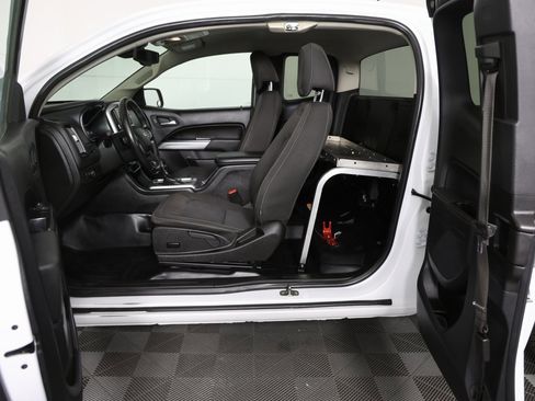 Certified 2022 Chevrolet Colorado LT w/ Fleet Safety Package image 10