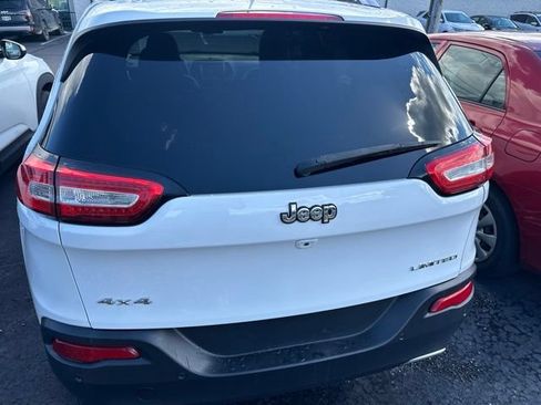 Used 2018 Jeep Cherokee Limited AWD/4WD image 5