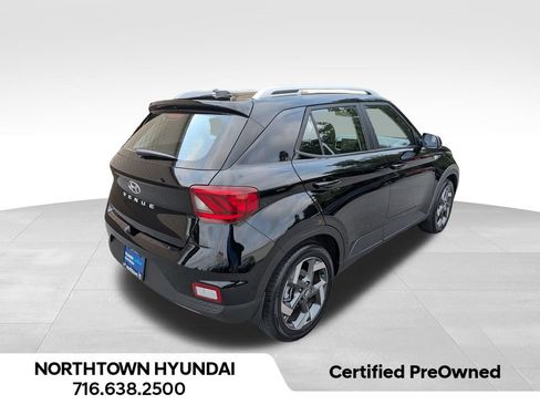 Used 2026 Hyundai Venue SEL FWD image 14