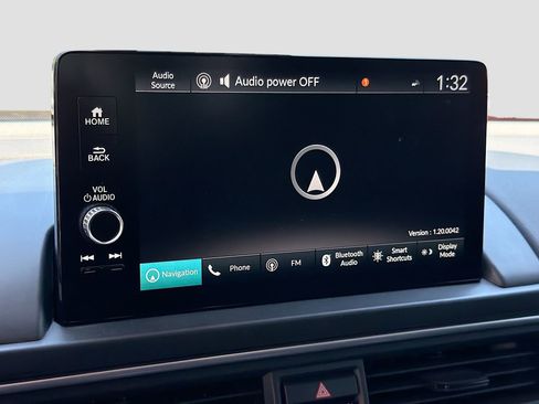 Used 2024 Honda Pilot Touring image 13