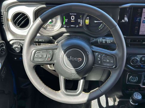 Used 2024 Jeep Wrangler Unlimited w/ Convenience Group image 12