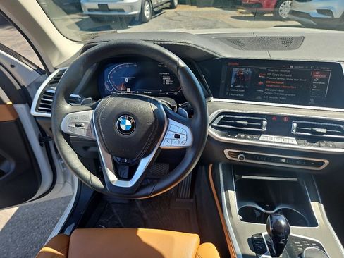 Used 2022 BMW X7 xDrive40i w/ Premium Package AWD/4WD image 29