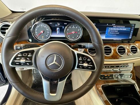 Used 2019 Mercedes-Benz E 300 image 11
